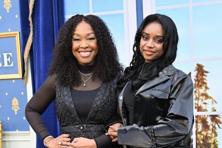 Shonda Rhimes: Tochter dachte, sie arbeite im Krankenhaus Shonda Rhimes: Tochter dachte, sie arbeite im Krankenhaus