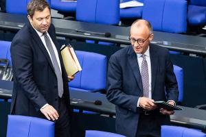 Bundeskanzler Friedrich Merz bei seiner Rede zur Generaldebatte im Bundestag.