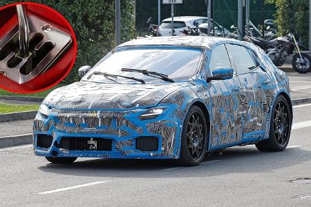 Ferrari EV Elektroauto Muletto Erlkönig offene Schaltkulisse eingeklinkt Ferrari EV Elektroauto Muletto Erlkönig offene Schaltkulisse eingeklinkt