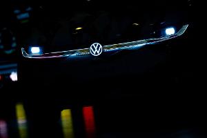 Die E-Auto-Bestellungen ziehen bei VW weiter kräftig an. (Archivbild)