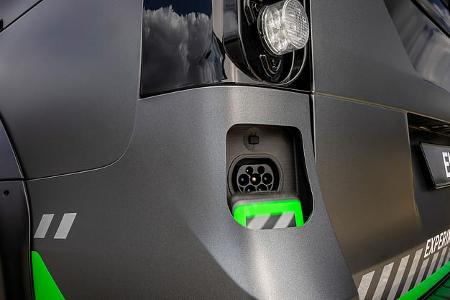 Mercedes Experimental-Lade-Fahrzeug (ELF)