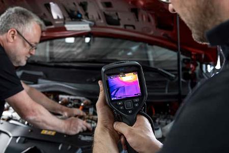 Mercedes Experimental-Lade-Fahrzeug (ELF)