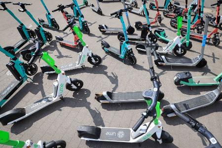 Zahlreiche E-Scooter in den Innenstädten: Auch die Unfallzahlen nehmen zu.