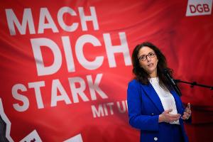 "Pushen ein Mini-Problem zu einem Mega-Thema hoch": Gewerkschafterin Fahimi hält die Debatte ums Bürgergeld für absurd. (Archivbild)