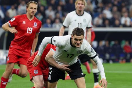 Florian Wirtz - Note: 2,5 - Kam mit schweren Beinen aus Liverpool zur Nationalmannschaft, die Formkrise ließ er sich aber nicht wirklich anmerken. Spielte viele gute Pässe in die Schnittstellen und suchte Lösungen im Dribbling. Ganz große Glanzmomente oder Torbeteiligungen gab es an diesem Abend aber nicht.