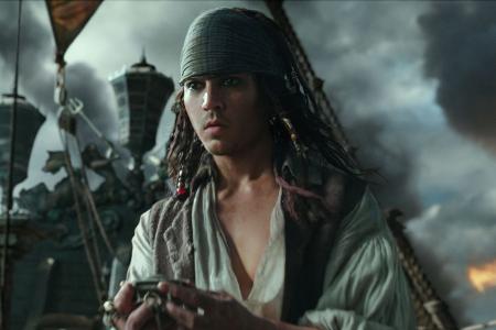 Johnny Depp / Pirates of the Caribbean 5: Salazars Rache