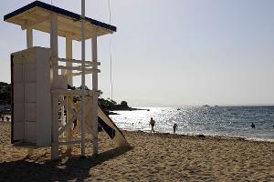 Im Oktober haben an vielen Stränden von Mallorca Rettungsschwimmer ihre Saison bereits beendet. (Symbolbild)