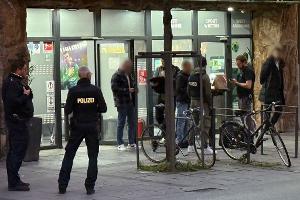 Der Tatort liegt mitten in der Innenstadt. 