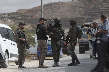 Israels Militär geht nicht davon aus, dass die Hamas auch alle 28 toten Geiseln heute - und damit innerhalb der im Rahmen der Waffenruhe vereinbarten 72-Stunden-Frist - übergeben kann.