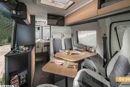 Adria Innen Brötchen, Reisemobil, Innenraum