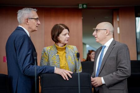 Die Präsidenten der deutschen Nachrichtendienste wünschen sich mehr Möglichkeiten.
