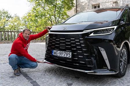 Lexus LM 350h Viersitzer
