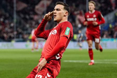 ANGRIFF: Said El Mala (1. FC Köln) - Said El Mala ist der Shootingstar der Saison. Kein Wunder also, dass der FC Bayern bereits sein Interesse beim 1. FC Köln hinterlegt haben soll. Das berichtet die 'Sport Bild'. Laut 'Sky' sollen die Domstädter für einen Transfer im Sommer 2026 rund 35 Millionen Euro verlangen.