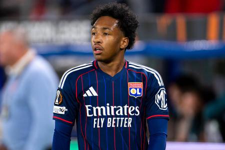 ANGRIFF: Malick Fofana (Olympique Lyon) - Schon im vergangenen Sommer wurde Fofana beim FC Bayern gehandelt, mit dem Verein soll sich der Belgier sogar einig gewesen sein. Letztendlich scheiterte ein Wechsel wohl an den Ablöseforderungen von Olympique Lyon. Der Berater des 20-Jährigen brachte ihn zuletzt bei 'Het Laatste Nieuws' erneut bei den Münchnern ins Spiel.