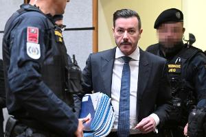 Nach einem ersten Urteil kommt ein neuer Prozess auf den Ex-Milliardär René Benko zu. 
