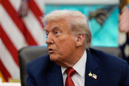 Trump droht der Hamas. Trump droht der Hamas.