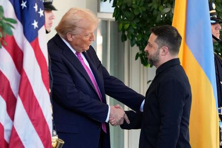 Trump appelliert an Russland und die Ukraine.