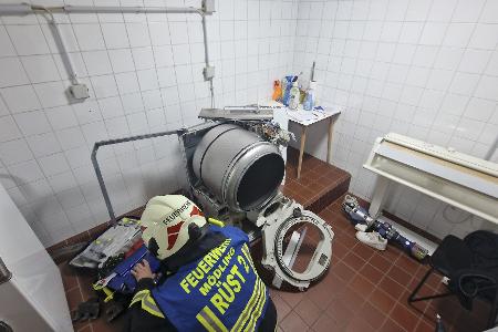 Warum das Kind in den Trockner stieg, ist nicht bekannt.