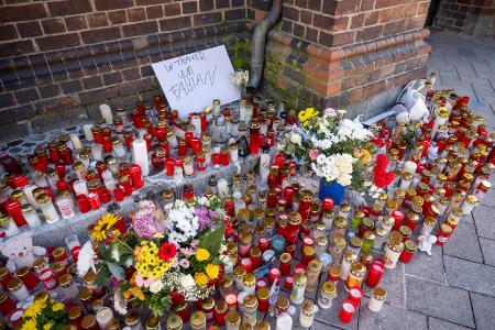 Die Anteilnahme an dem Tod des achtjährigen Fabian ist groß.  Die Anteilnahme an dem Tod des achtjährigen Fabian ist groß.