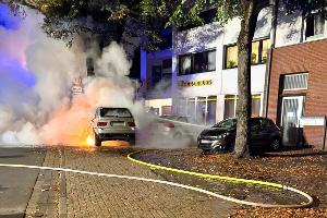 Fahrzeugbrand Römerstraße. Foto: Feuerwehr Kleve