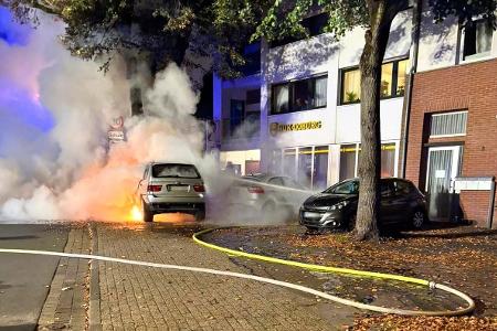 Fahrzeugbrand Römerstraße. Foto: Feuerwehr Kleve