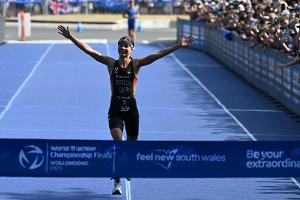 Triathlon: Tertsch wird sensationall Kurzdistanz-Weltmeisterin