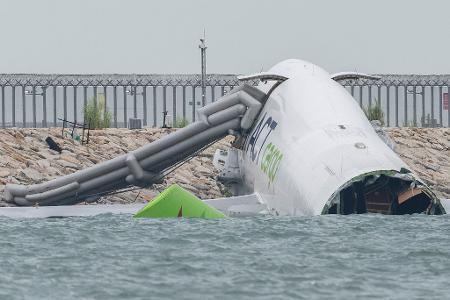 Die Maschine kam aus Dubai. 