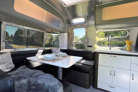 Airstream IB 25 Sitzgruppe