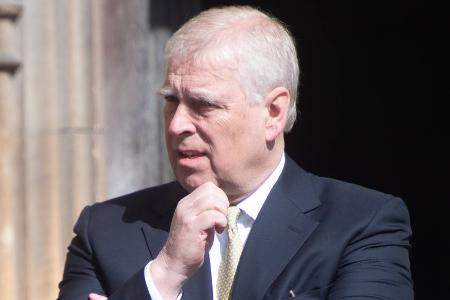 Kein Herzogtitel mehr: Auf Royal-Webseite ist er nur noch Prinz Andrew Kein Herzogtitel mehr: Auf Royal-Webseite ist er nur noch Prinz Andrew