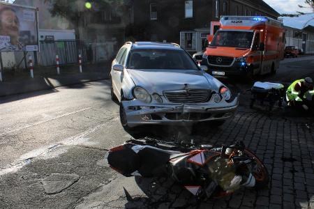 Verkehrsunfall Hochstraße - Leichlingen