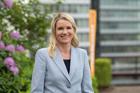 Die frühere Hornbach-Managerin Karin Dohm soll künftig das Finanzressort bei der Deutschen Bahn leiten. (Archivbild)