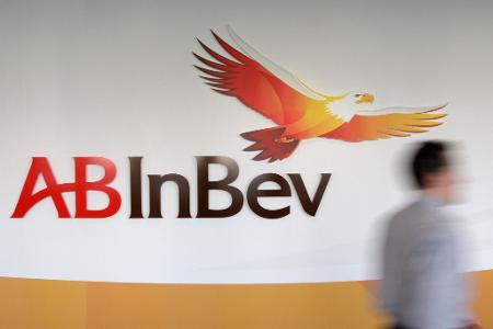 Der weltgrößte Braukonzern AB Inbev bringt sein Lagerbier zurück auf den deutschen Markt. (Archivbild) 