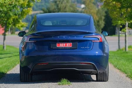 Tesla Model 3 Facelift 2034