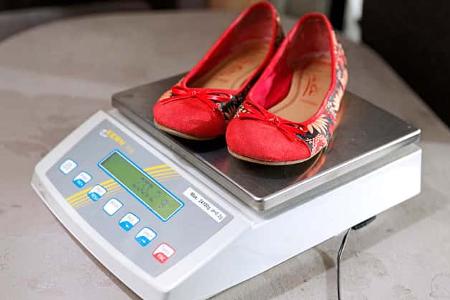 Wie viel Paar Schuhe braucht frau im Urlaub?