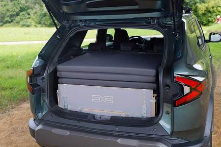 Eingeklappt, Dacia, Duster, Sleep Pack, Camping, Auto Eingeklappt, Dacia, Duster, Sleep Pack, Camping, Auto
