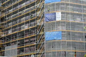 Der Hochbau hat sich im August erholt. Die Unternehmen sammelten mehr Aufträge ein. 