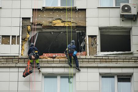 Krasnogorsk bei Moskau: Drohnenangriff beschädigt Wohnhaus