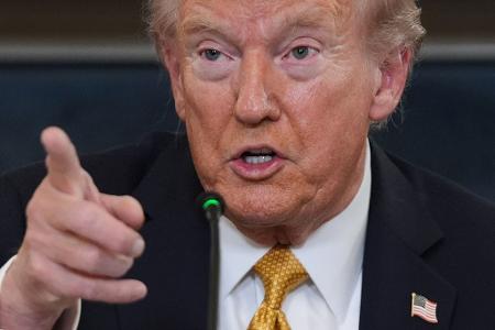 US-Präsident Trump hat die Handelsgespräche mit Kanada für beendet erklärt. (Archivbild) US-Präsident Trump hat die Handelsgespräche mit Kanada für beendet erklärt. (Archivbild)