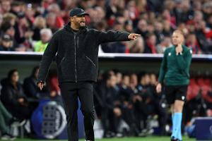 Bayern im Stau: Duell in Gladbach startet verspätet