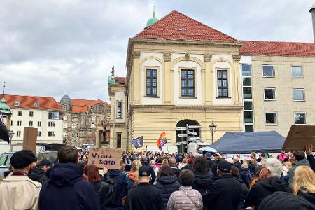 In Magdeburg gingen am Samstag rund 300 Menschen auf die Straße.