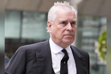 Epstein-Skandal: Wird Prinz-Andrew-Straße umbenannt? Epstein-Skandal: Wird Prinz-Andrew-Straße umbenannt?
