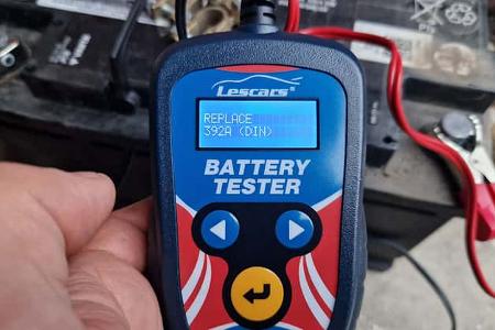 Lescars Battery Tester