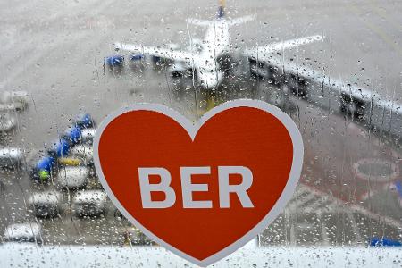 Die Bilder des Tages Der BER wird fünf