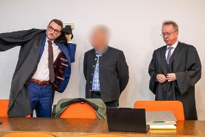 Angeklagt sind vor dem Landgericht München II zwei Bahnmitarbeiter unter anderem wegen fahrlässiger Tötung.