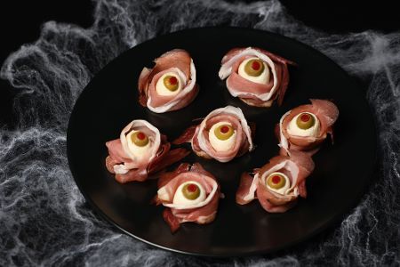 Mozarellakugeln im Speckmantel Mozarellakugeln im Speckmantel