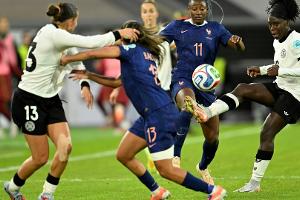 Anyomi und Bühl treffen: DFB-Frauen im Finale gegen Spanien