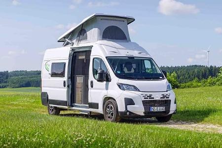 Forster außen, Campingbus, Familie