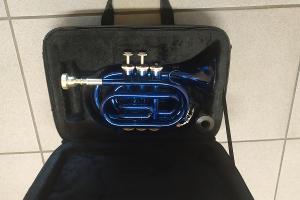 Blaue Minitrompete