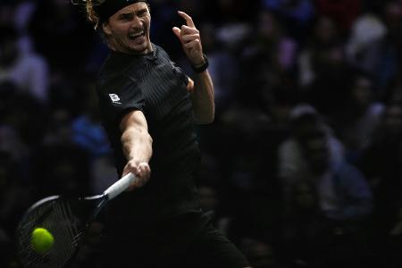 Zverev knackt harte Nuss in Paris
