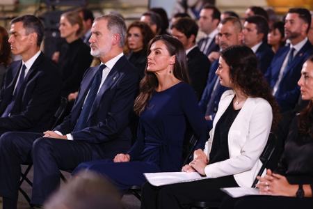 Spaniens König Felipe VI. sprach in seiner Rede von dem immensen Schmerz über den Tod von insgesamt 237 Menschen.